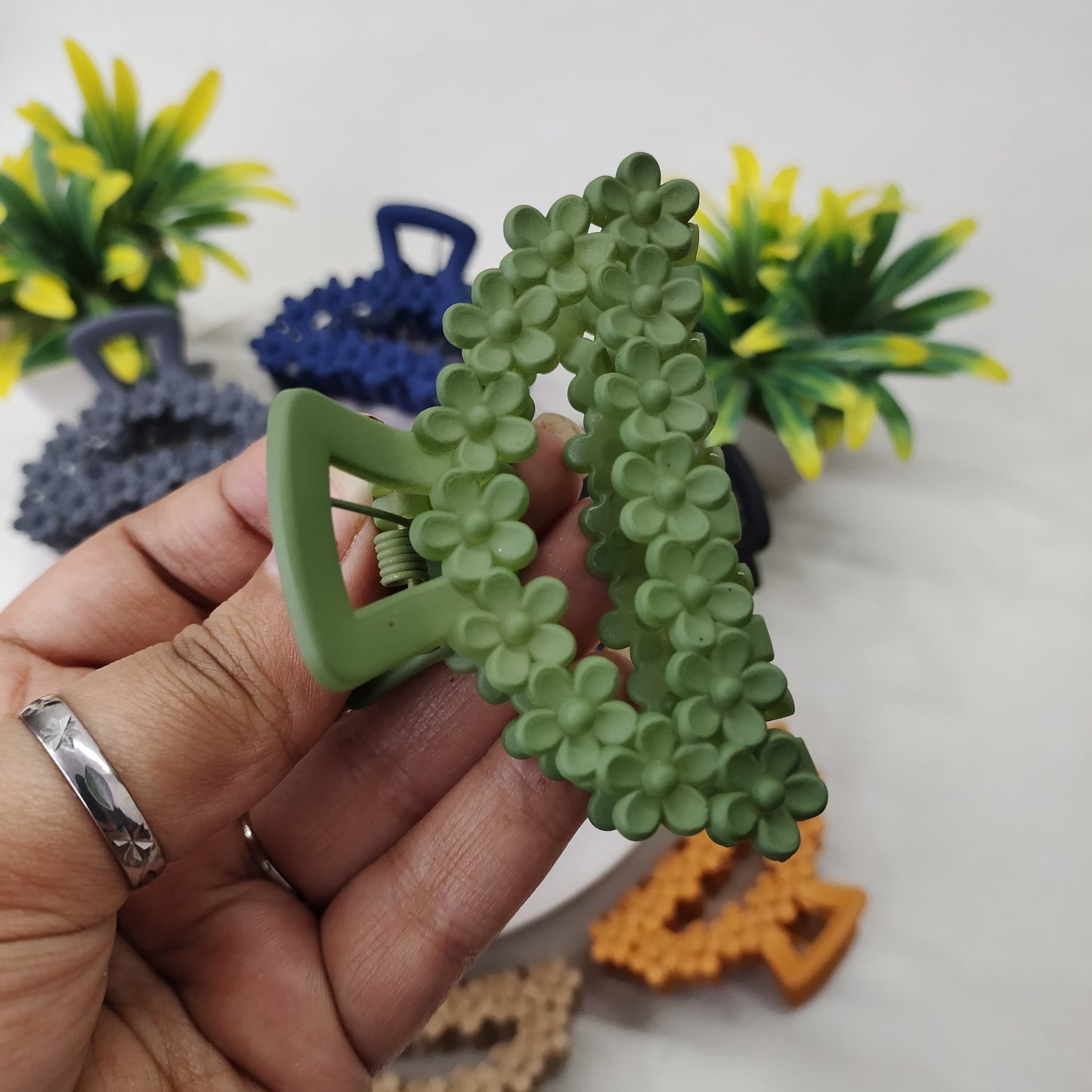 Matte Medium Hairclaw - Circle