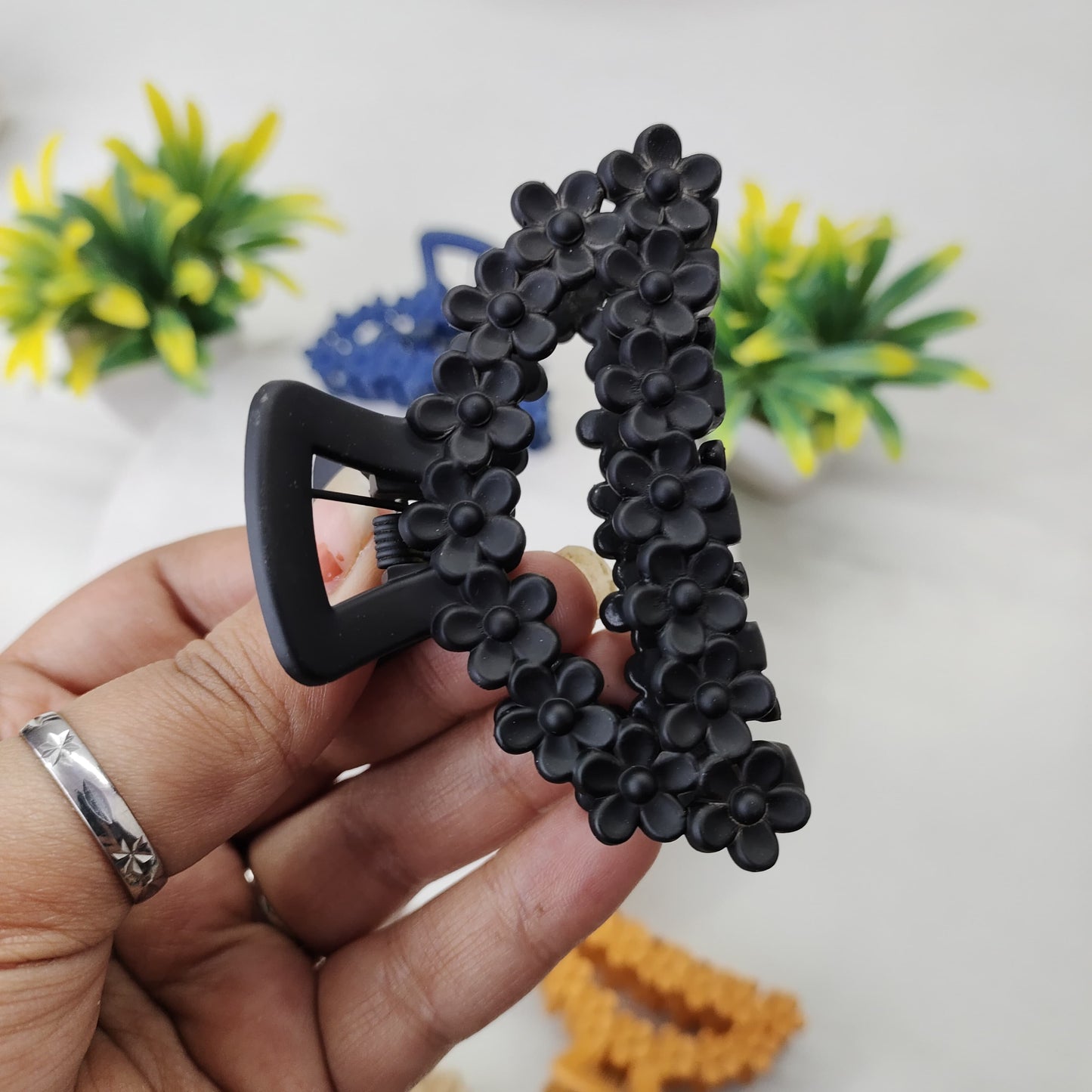Matte Medium Hairclaw - Circle