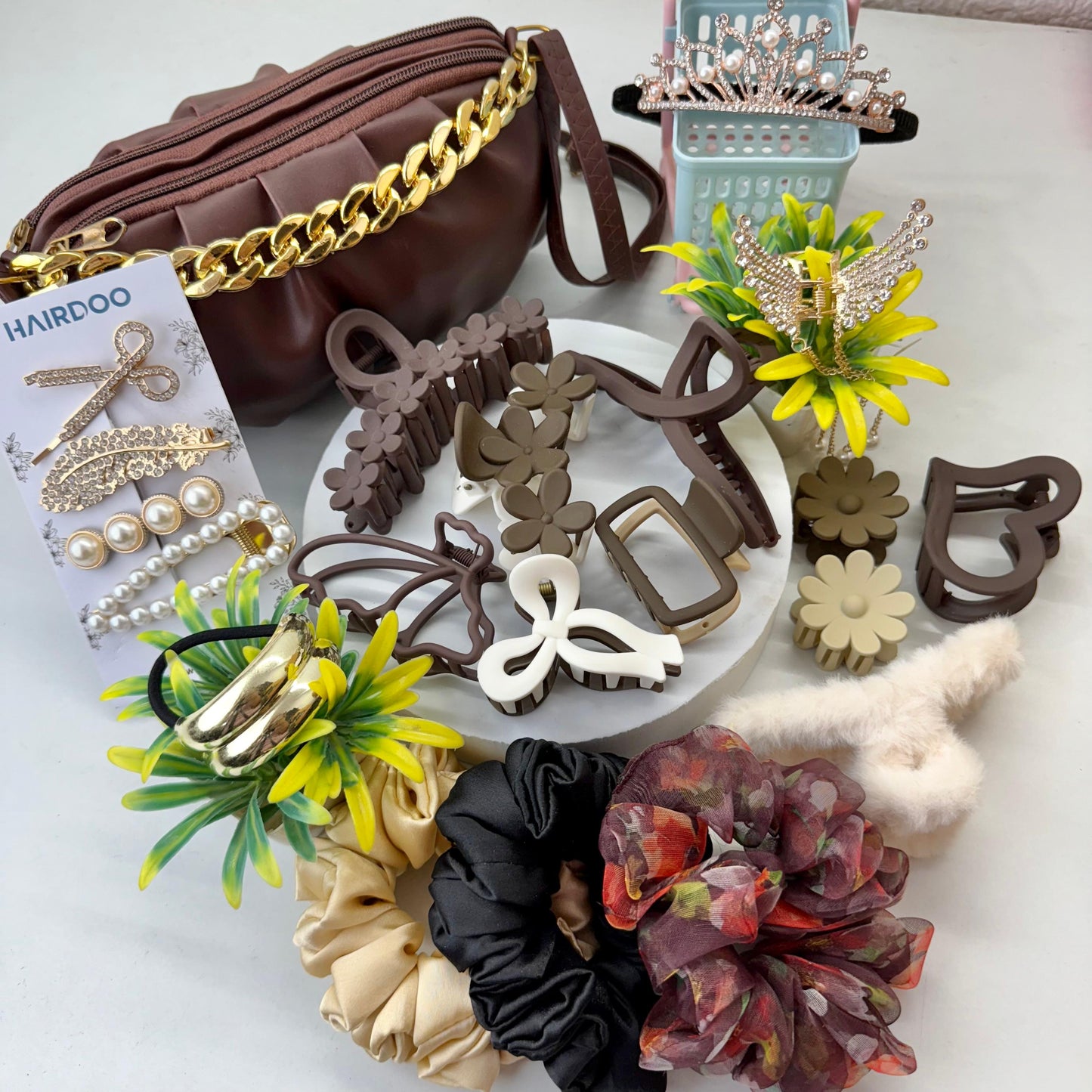 Cute Brown Hamper ( with HandBag )
