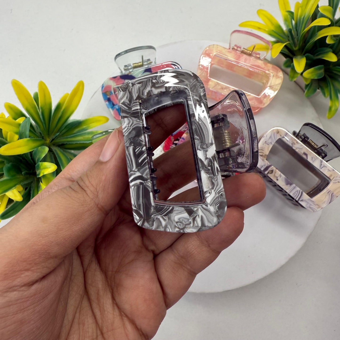 Resin Square Hairclaw