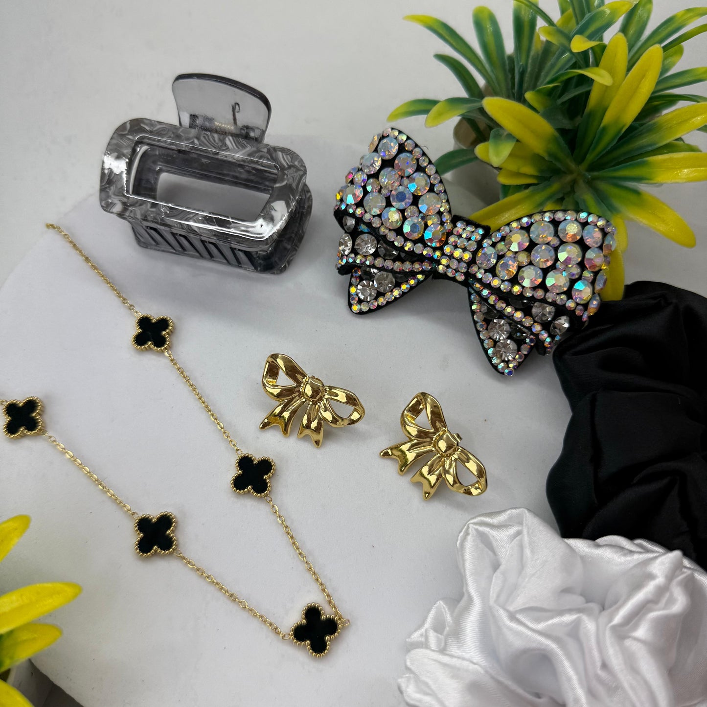 Luxury Shiny Hamper