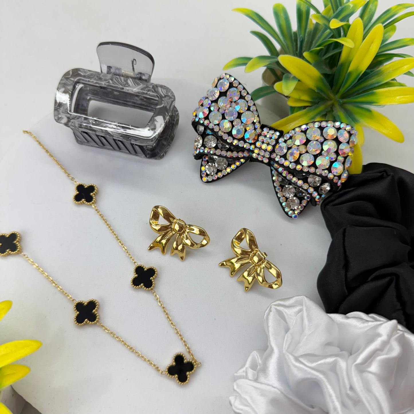 Luxury Shiny Hamper