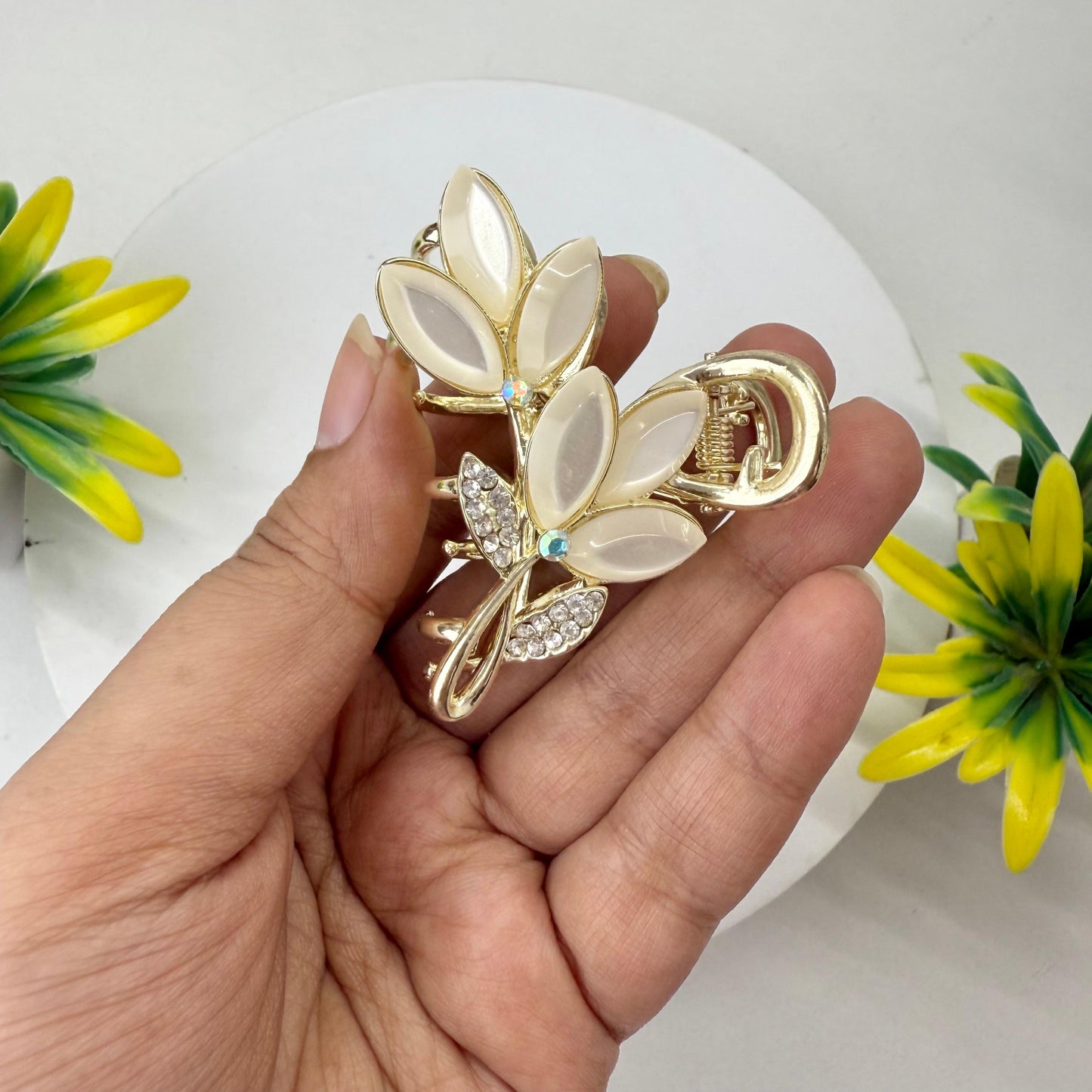 Luxury Leaves Hairclaw