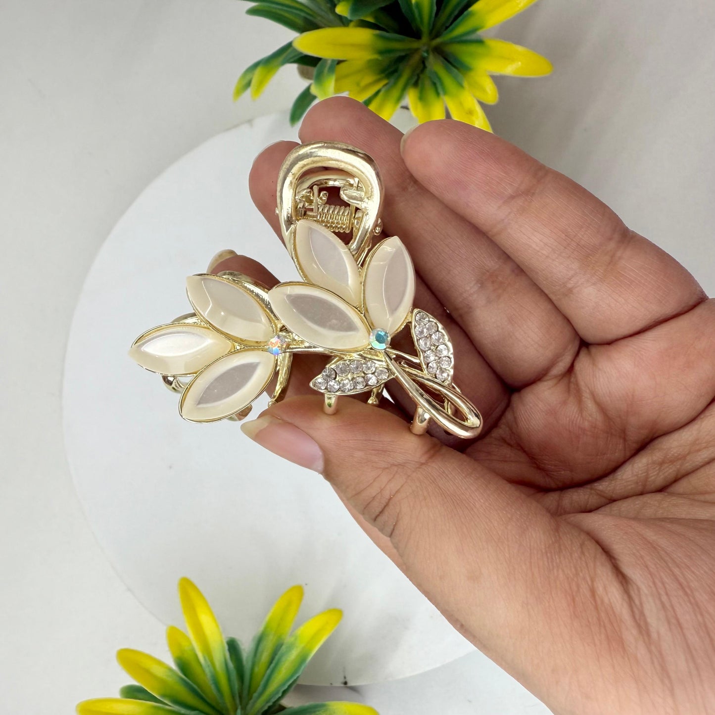 Luxury Leaves Hairclaw