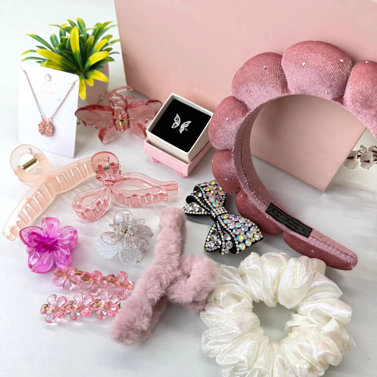 Premium Pink Hamper ( with box )