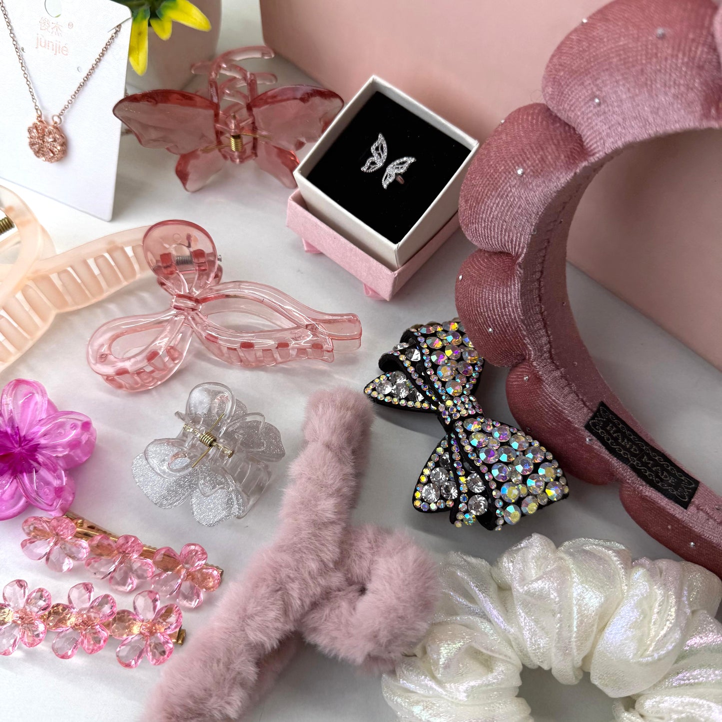 Premium Pink Hamper ( with box )
