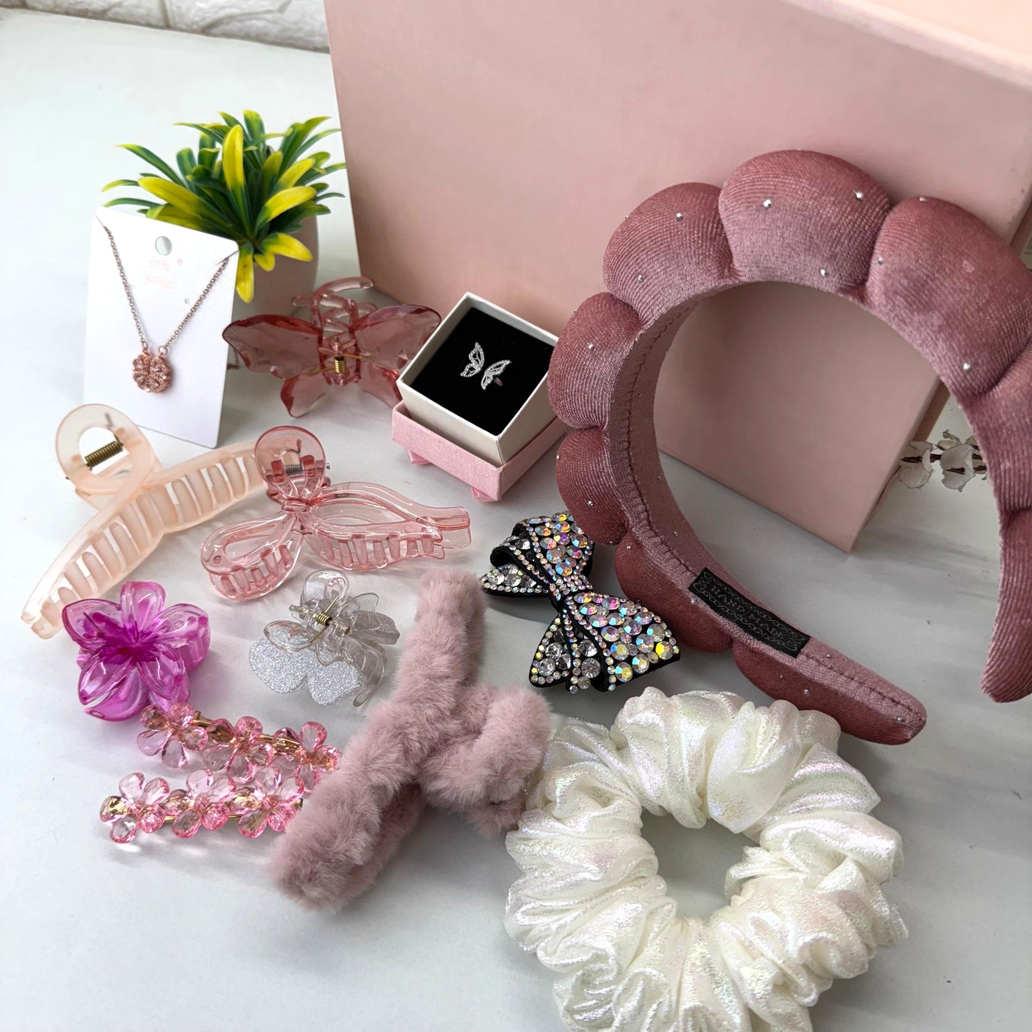 Premium Pink Hamper ( with box )