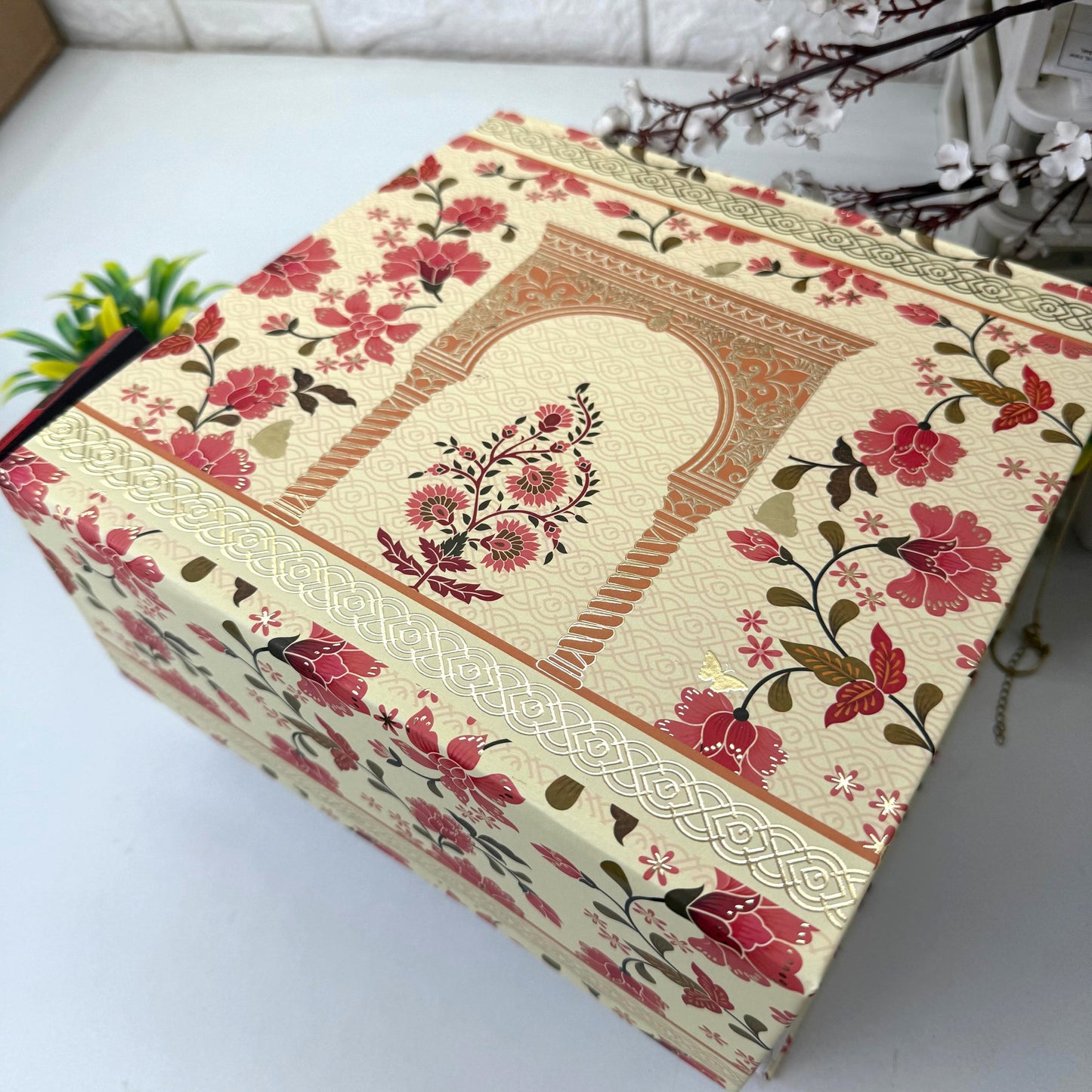 Premium Luxe Hamper ( with box )
