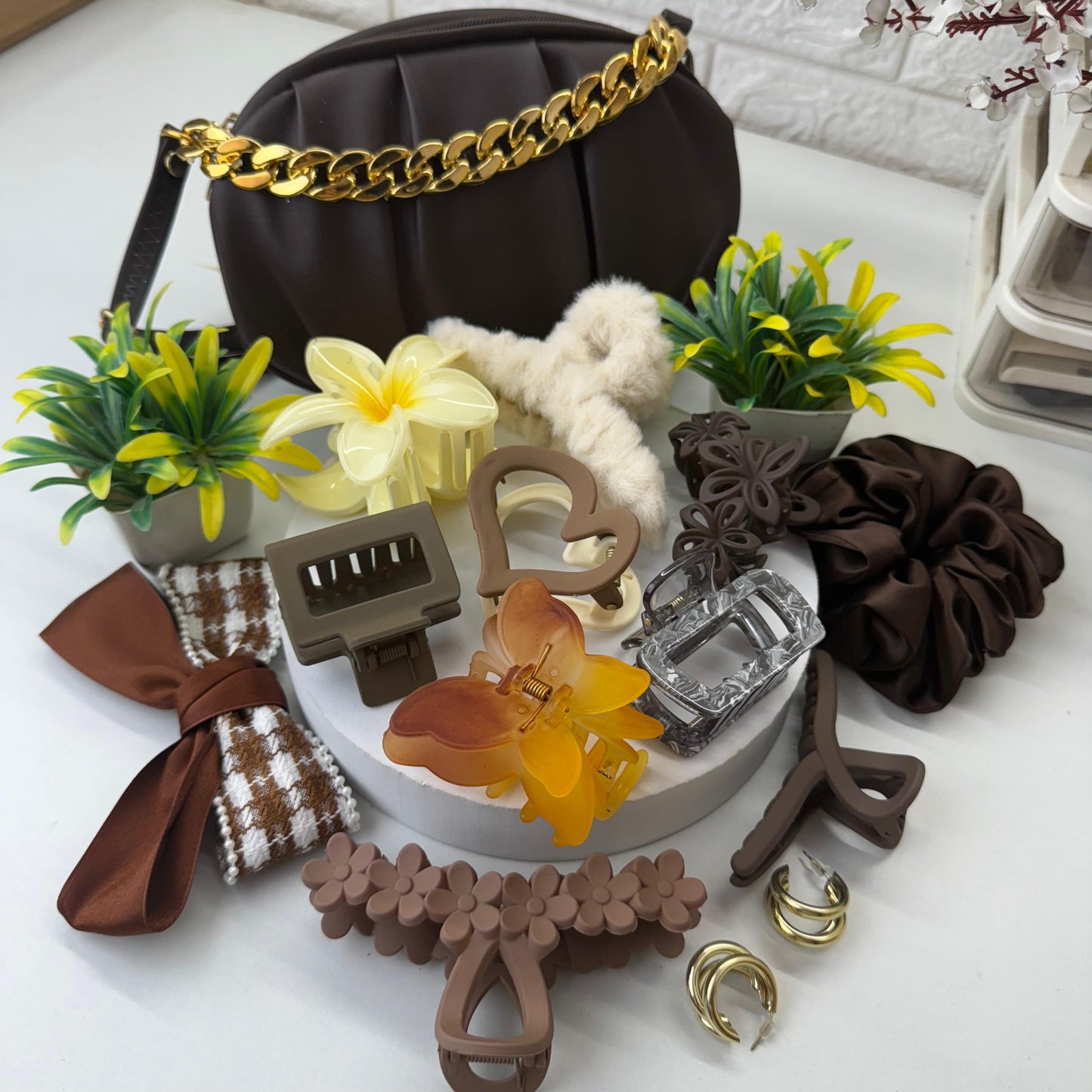 Cute Brown Hamper ( with HandBag )