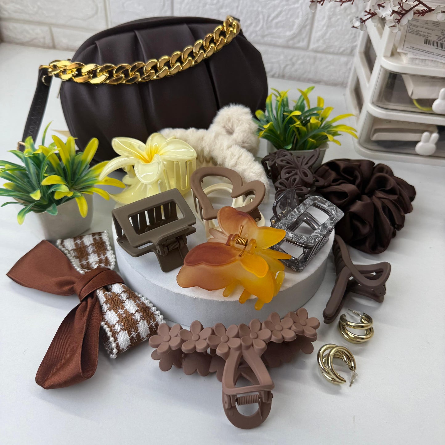 Cute Brown Hamper ( with HandBag )