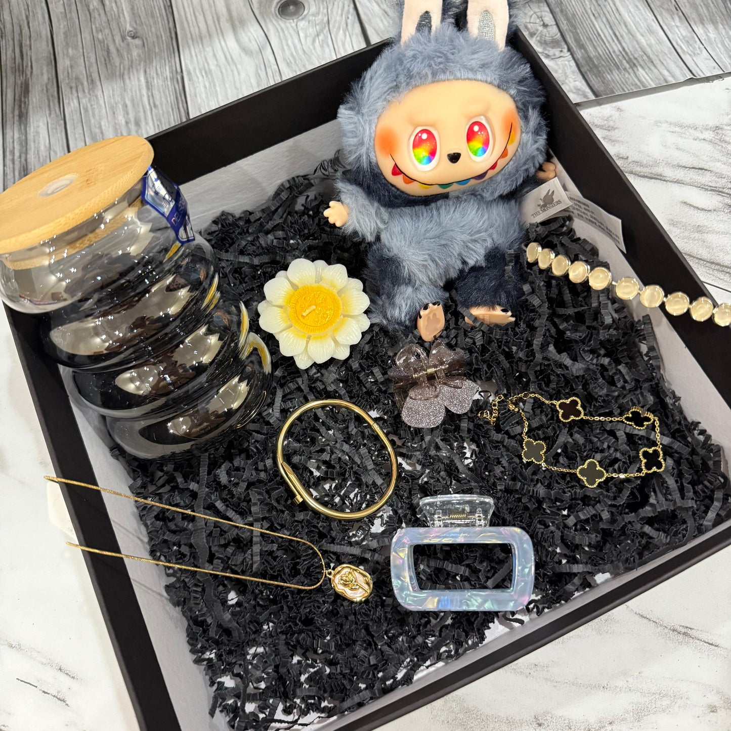 Cute Black Hamper ( with box )