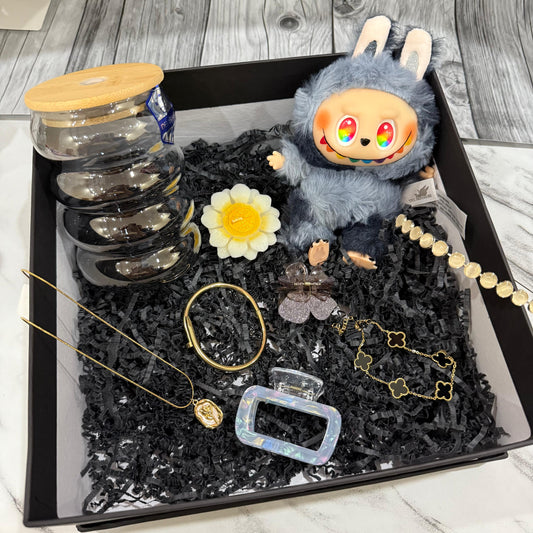 Cute Black Hamper ( with box )