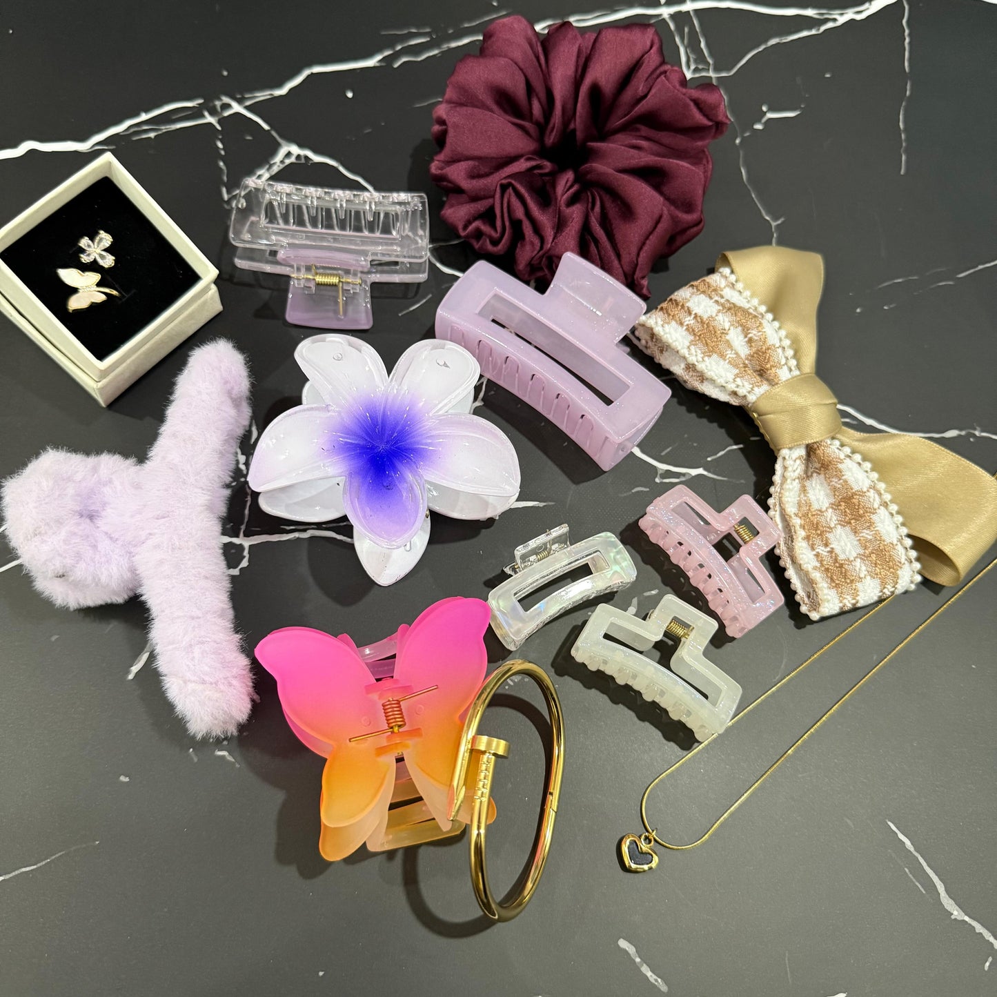 Cute Hairclaw Jewelry Hamper