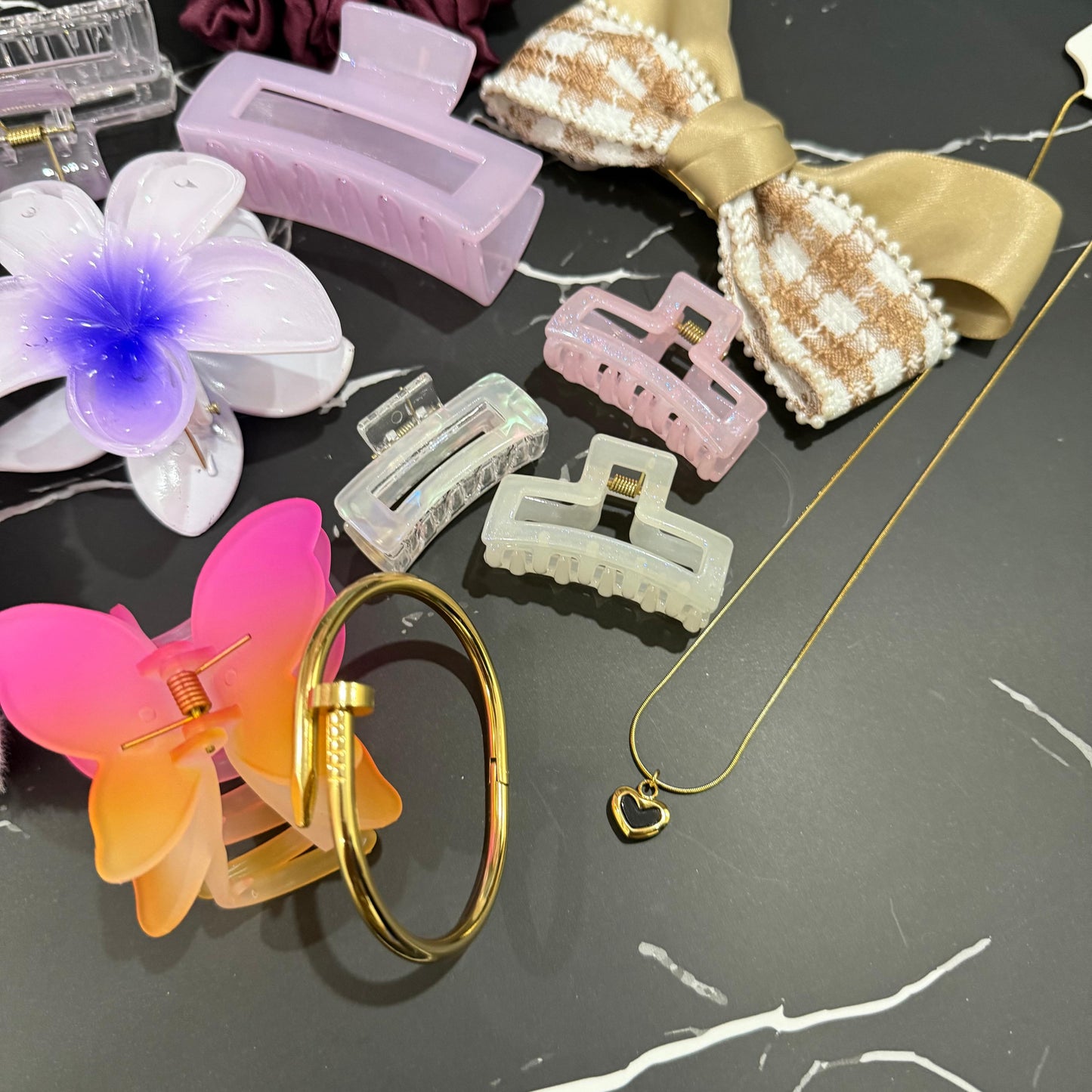 Cute Hairclaw Jewelry Hamper