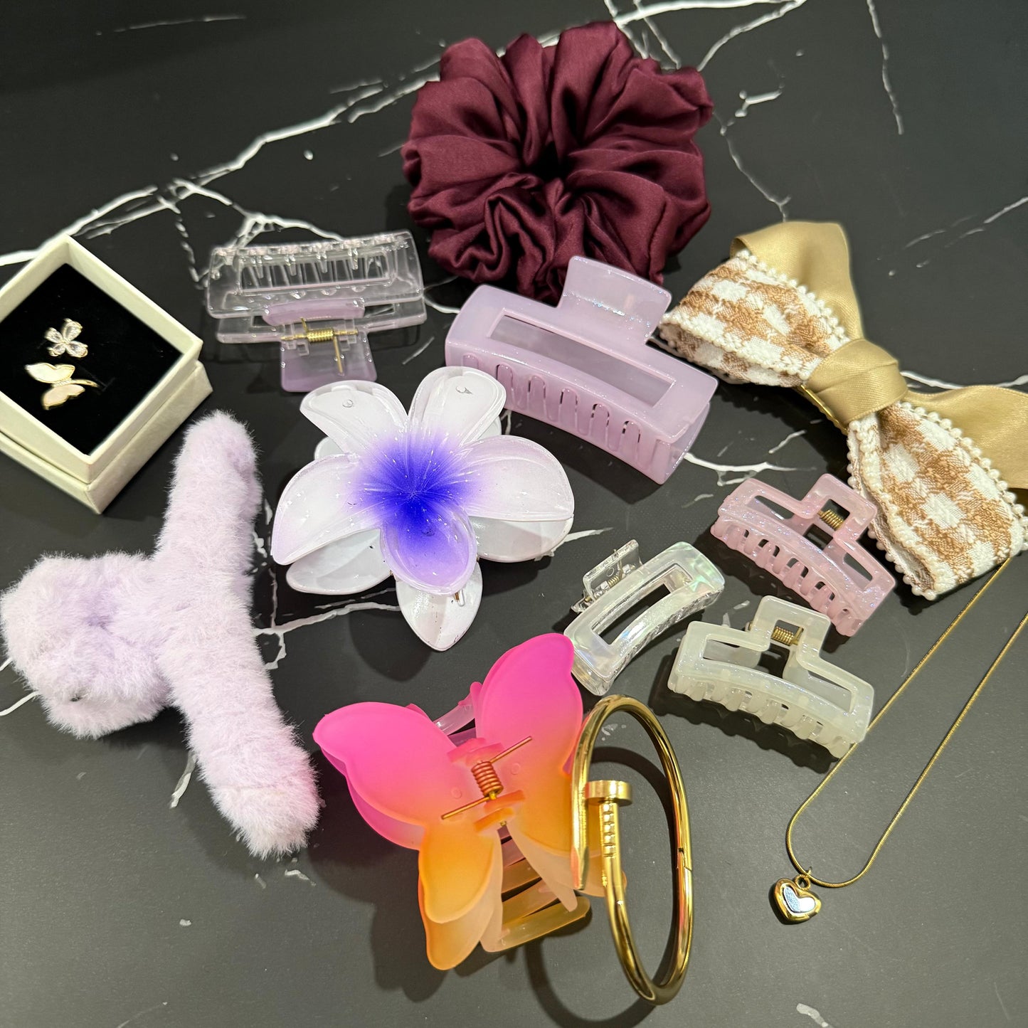 Cute Hairclaw Jewelry Hamper