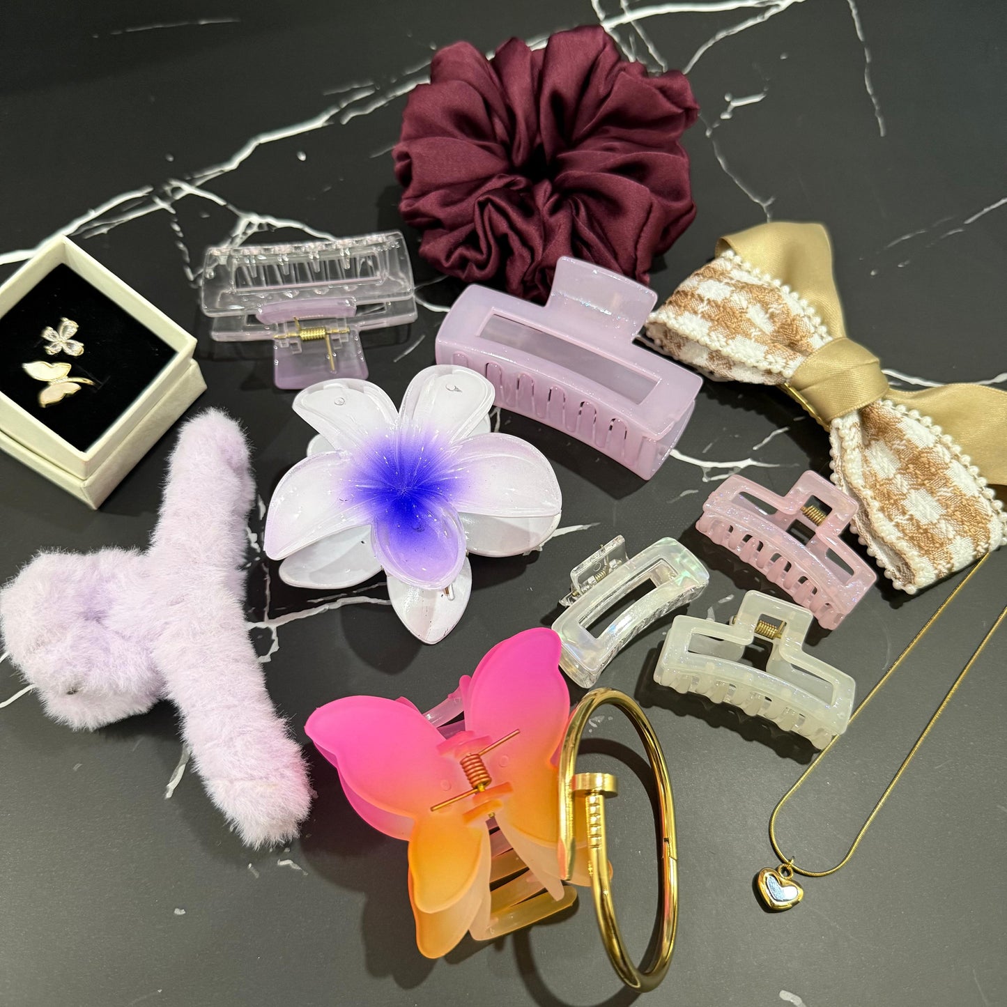 Cute Hairclaw Jewelry Hamper
