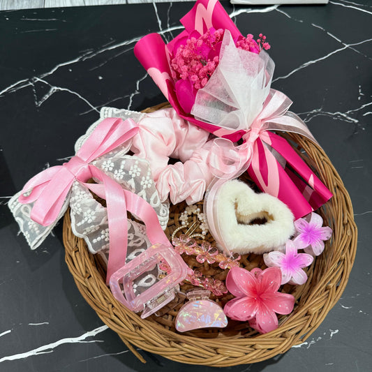 Pink Hamper ( with bouquet )