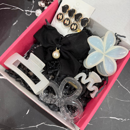 Cute BW Hamper