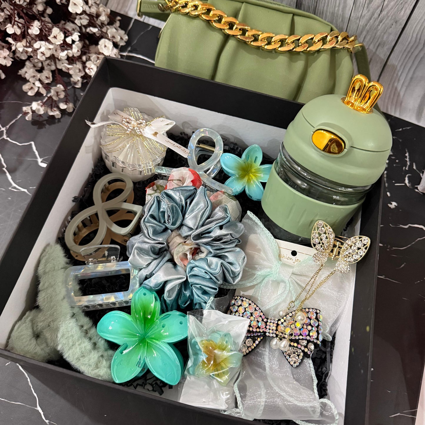 Aqua Hamper ( with box + bag )