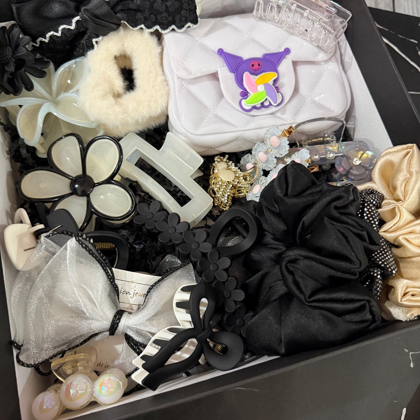 Premium Cute Hamper ( with box )