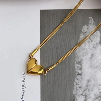 Anti-Tarnish Love Magnet Heart Neckpiece