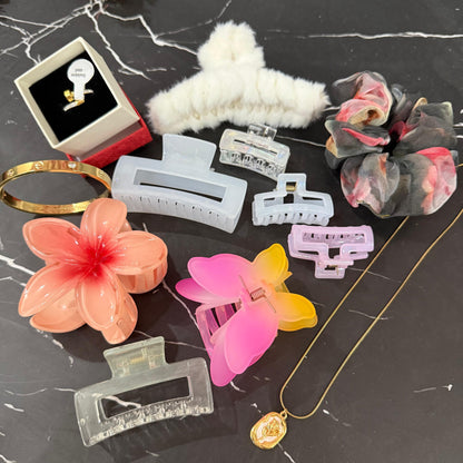 Cute Hairclaw Jewelry Hamper