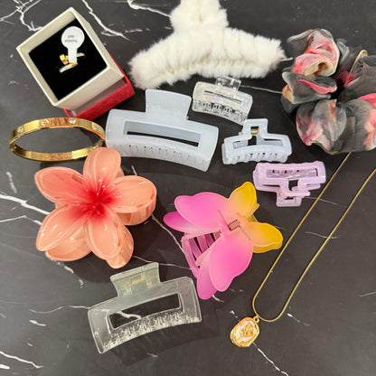 Cute Hairclaw Jewelry Hamper